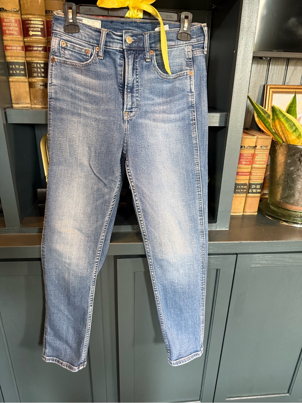 Gap Cigarette High Rise High Rise Blue Jeans Waist 27 Like New